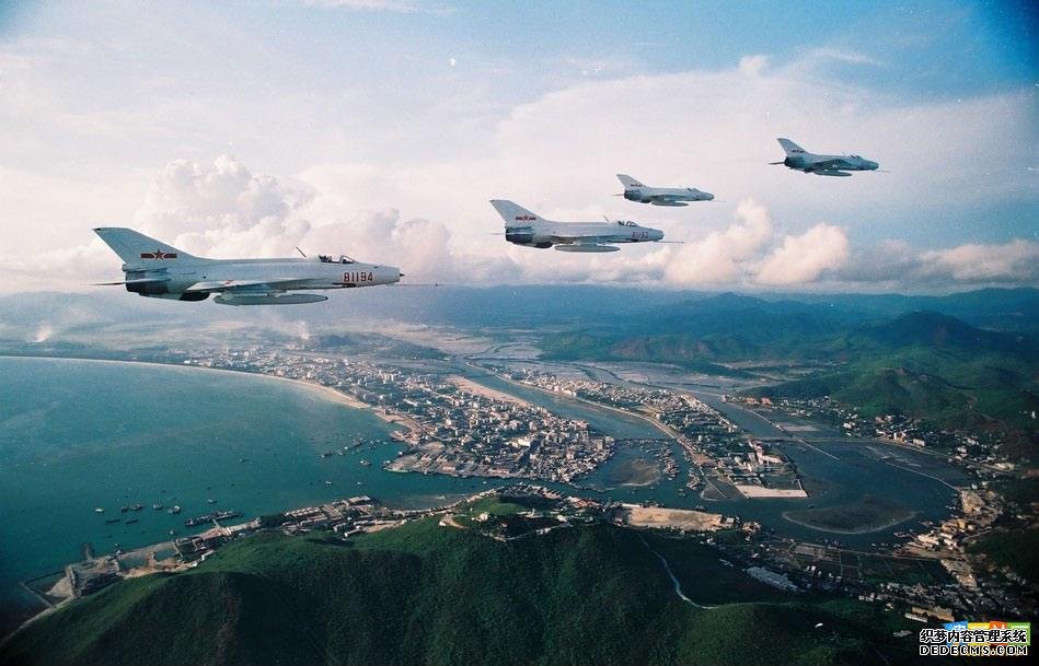 中国海军航空兵的歼7战斗机